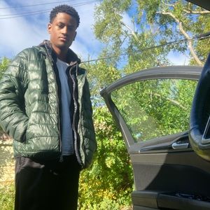 Meet your Posher, Robert